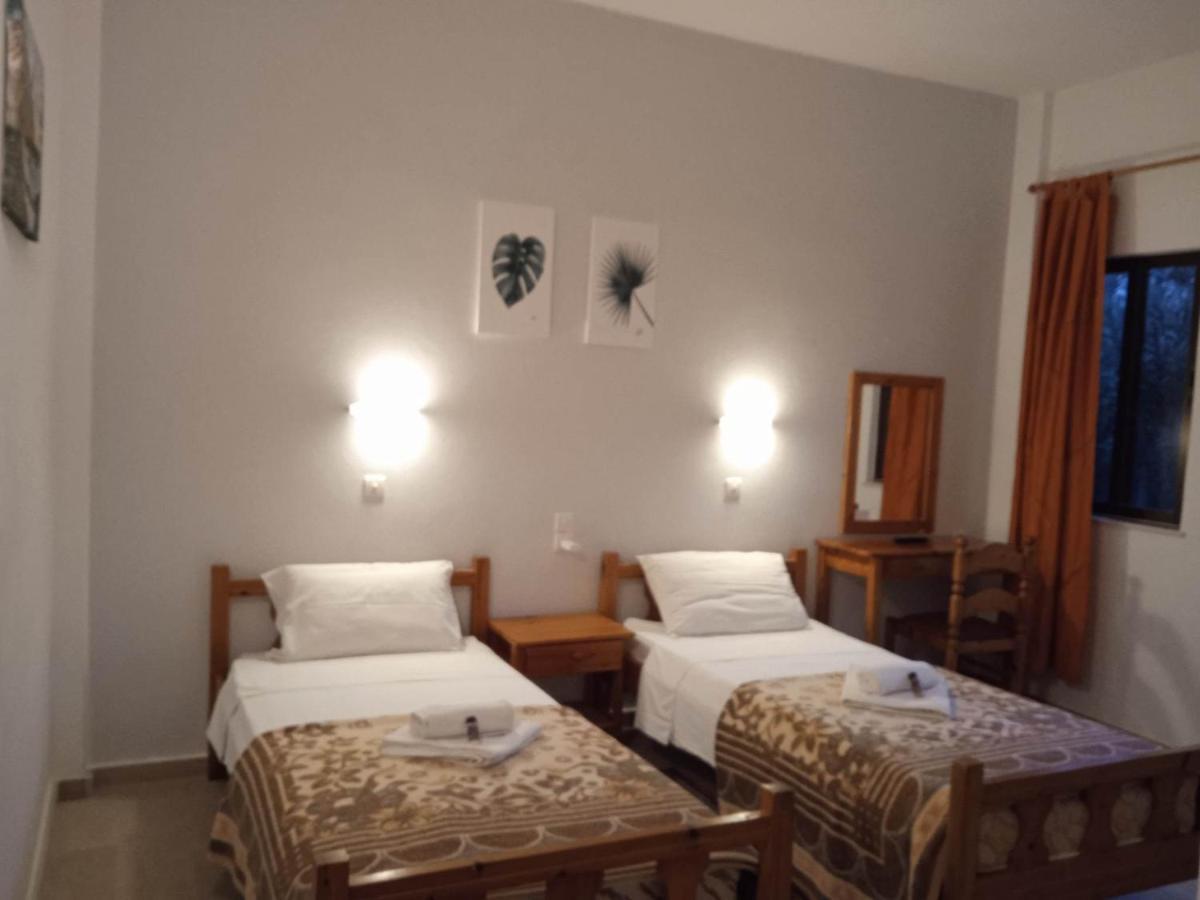 Villa Kaloudis Rooms Айос-Георгіос Екстер'єр фото