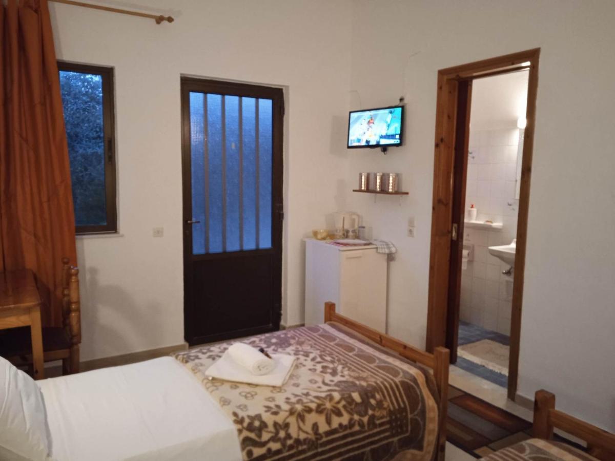 Villa Kaloudis Rooms Айос-Георгіос Екстер'єр фото
