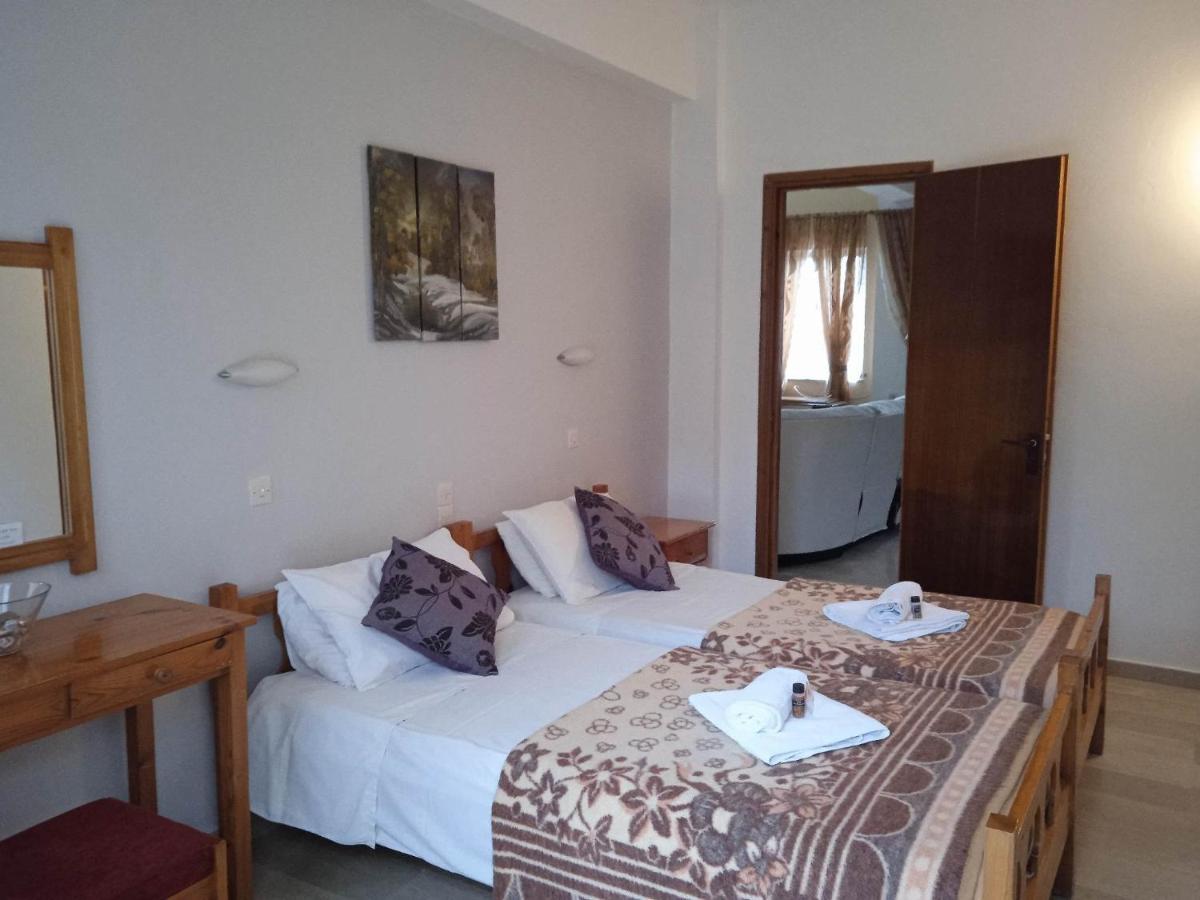 Villa Kaloudis Rooms Айос-Георгіос Екстер'єр фото